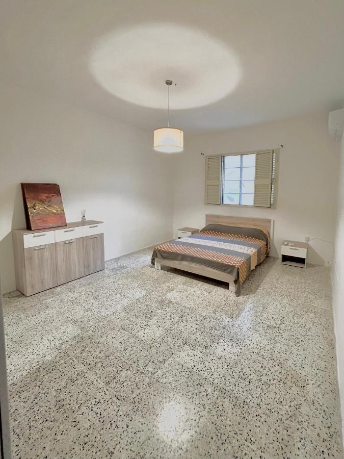 Camag Apartment - Very Close To Airport Birżebbuġa Extérieur photo